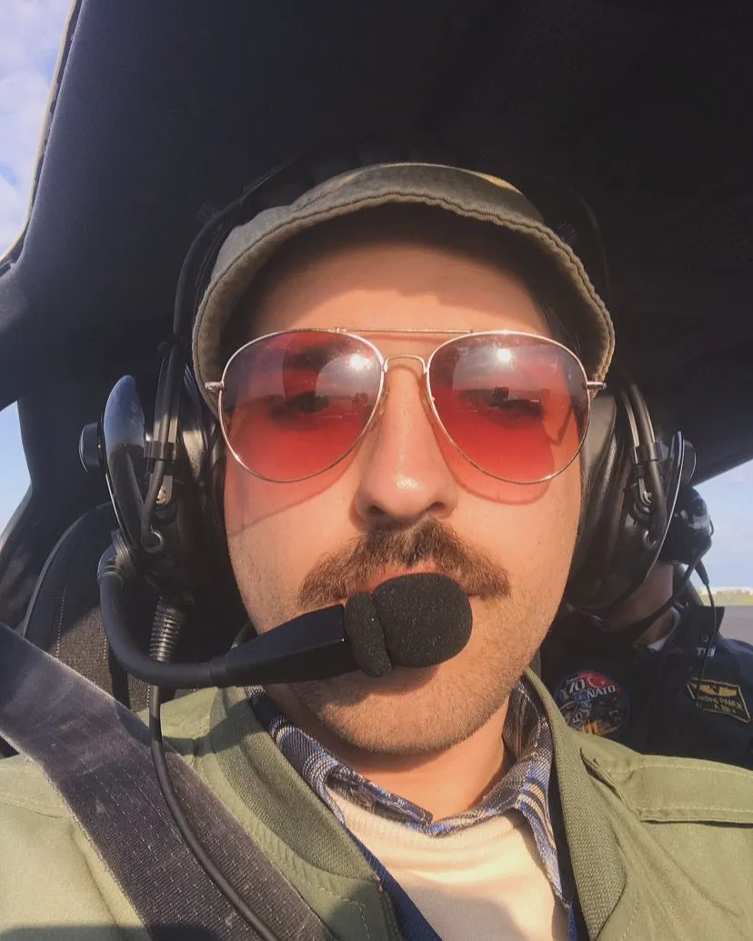 Uçuş eğitimi ve simülatör görseli